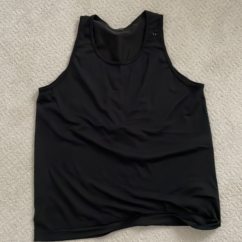 COPY - Lululemon Metal Vent Tank (large)